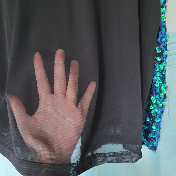 Gorgeous Teal Sequin Front Top - Picture 3 of 6